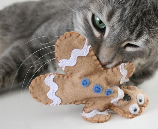 12 Craft Toys and Treats You Can Sew for Your Cat